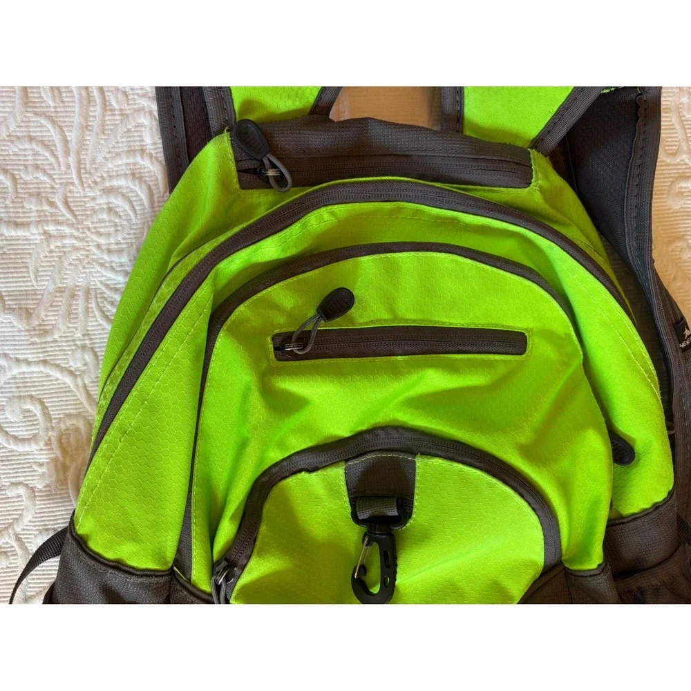 High Sierra‎ Loop Backpack, Green & Gray for Work, School, Travel.